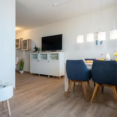 Strandhuus-ehem-strandhotel-wohnung-319-strandsicht-typ-ii דירה 4*